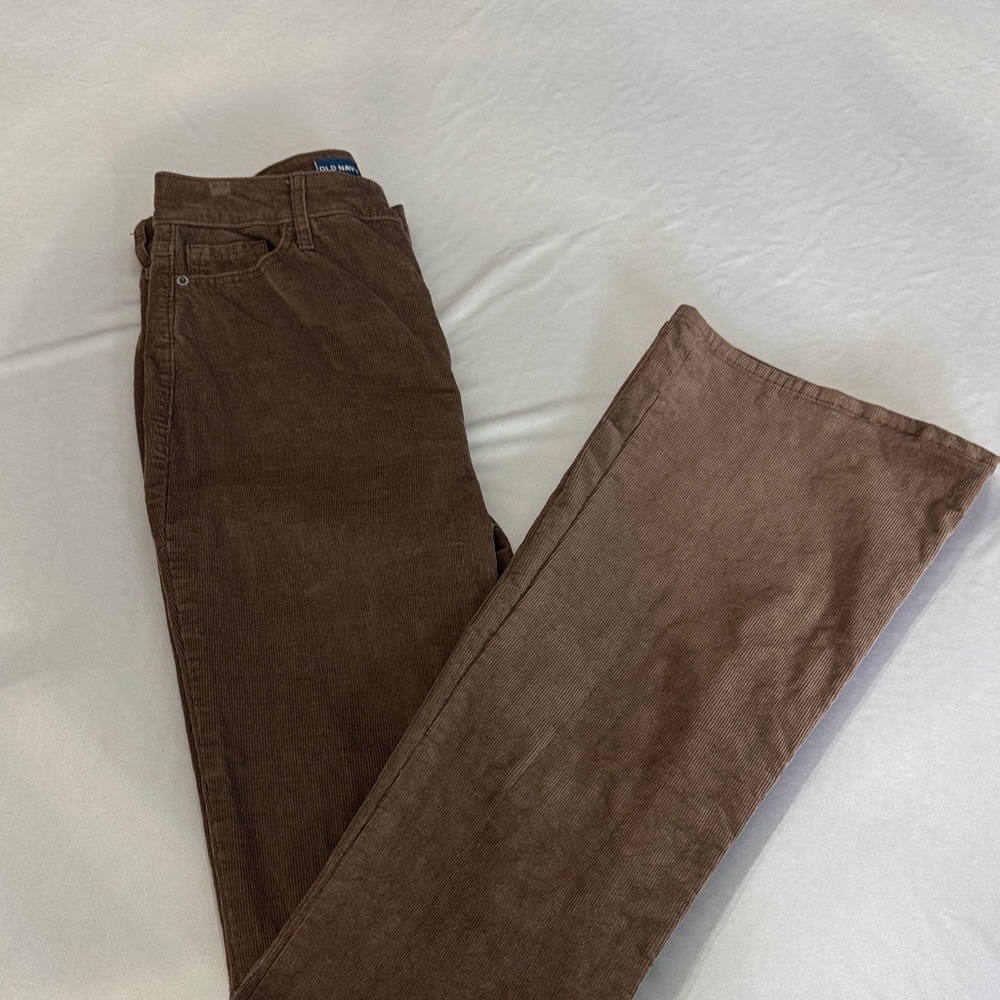 Old Navy Women's Higher High-Rise Flare Corduroy Pants in Brown 6 Long